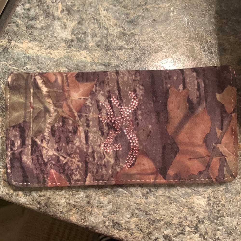 NWT Mossy Oak Camo Wallet